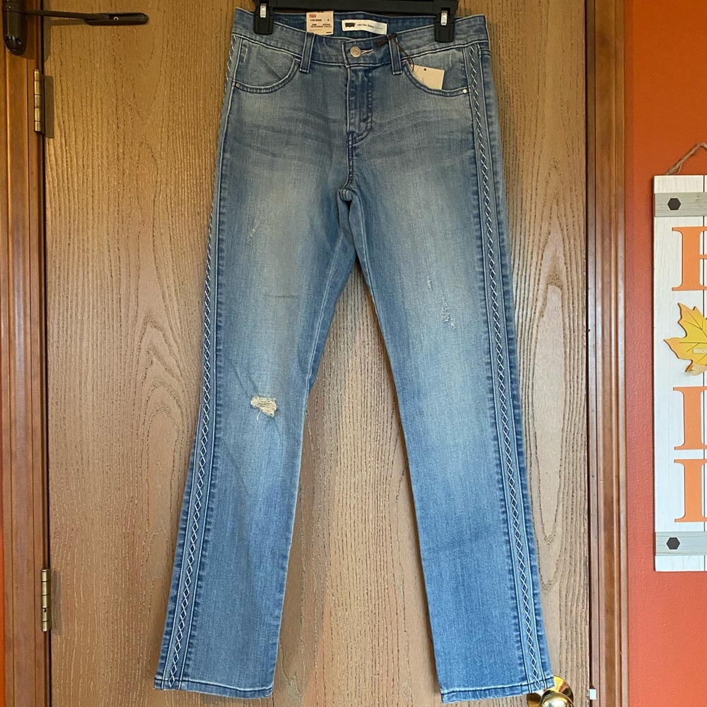 Levi’s Distressed Side Detail Mid Rise Skinny Jean